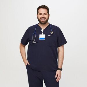 FIGS Leon Two-Pocket Scrub Top